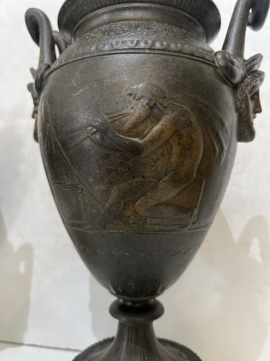 Paire de vases en régule patiné du XIX siècle-photo-3