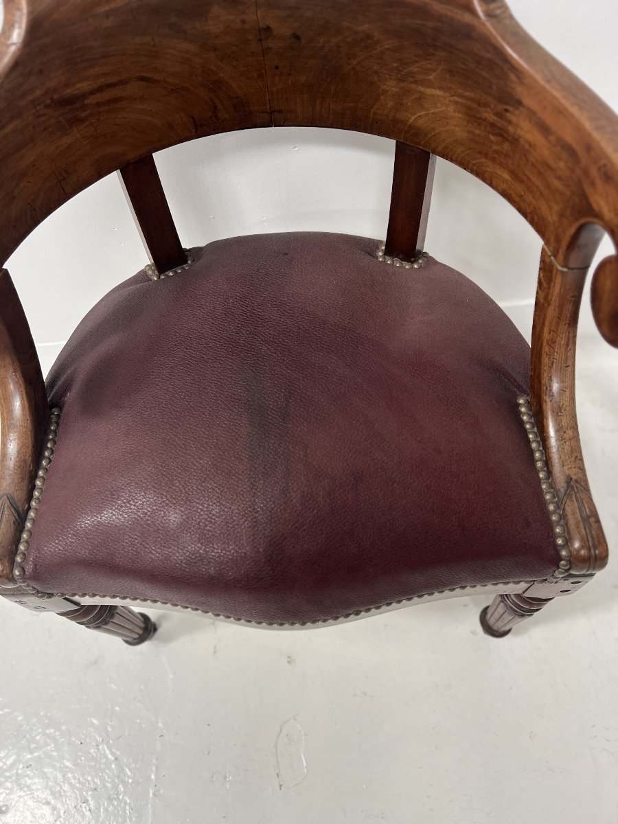 Fauteuil de bureau de style Empire en acajou et placage XIX siècle-photo-1