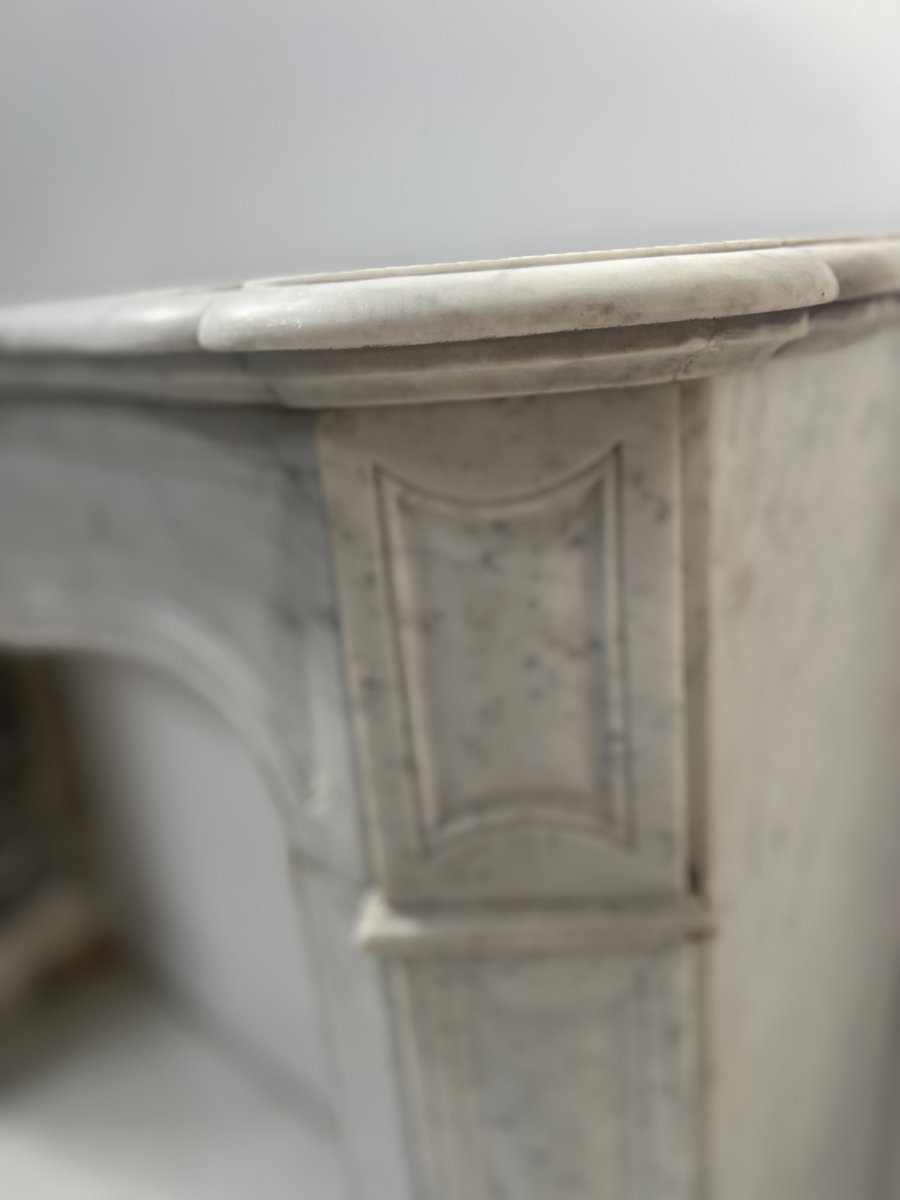Cheminée de style Louis XV Model Pompadour Marbre blanc de Carrare XX siècle-photo-3