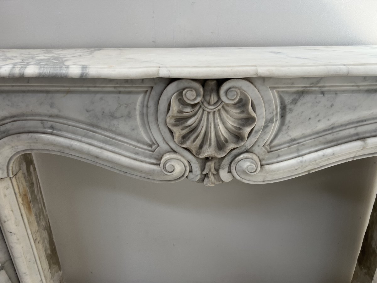 19th-century Louis XV-style Fireplace In Veined White Carrara Marble-photo-3