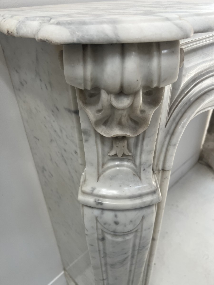 19th-century Louis XV-style Fireplace In Veined White Carrara Marble-photo-3