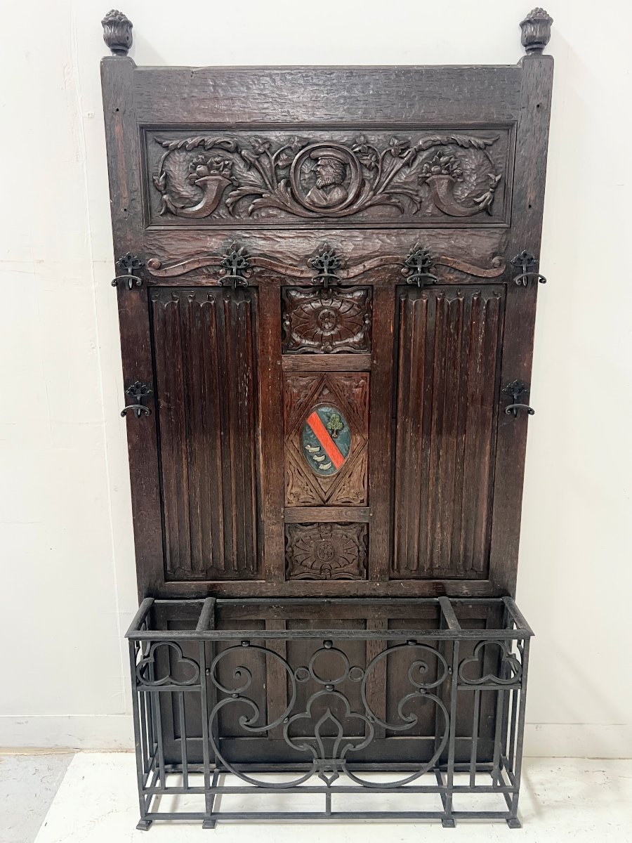 Porte manteaux de style Renaissance en chene massif XIX siècle