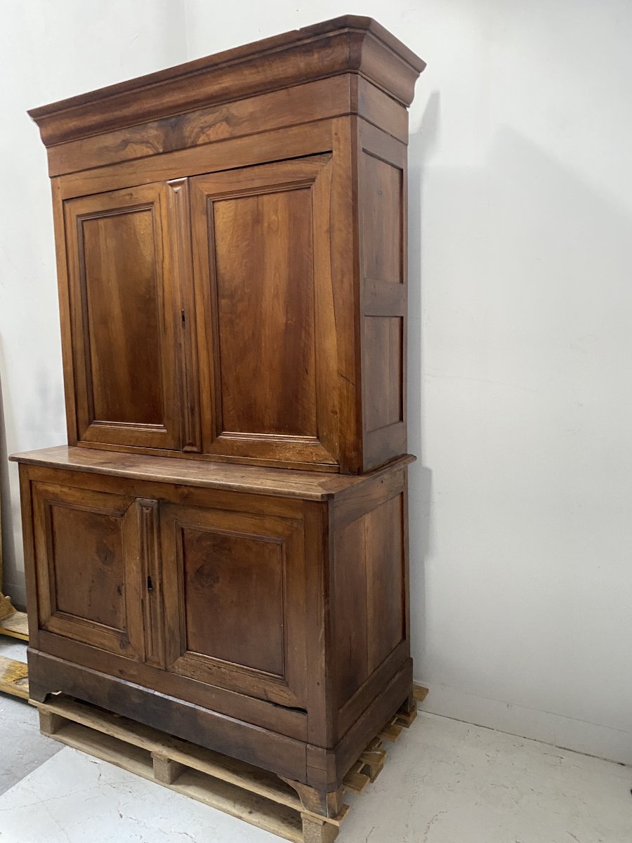 Buffet deux corps de style Louis Philippe en noyer massif XIX siècle-photo-2
