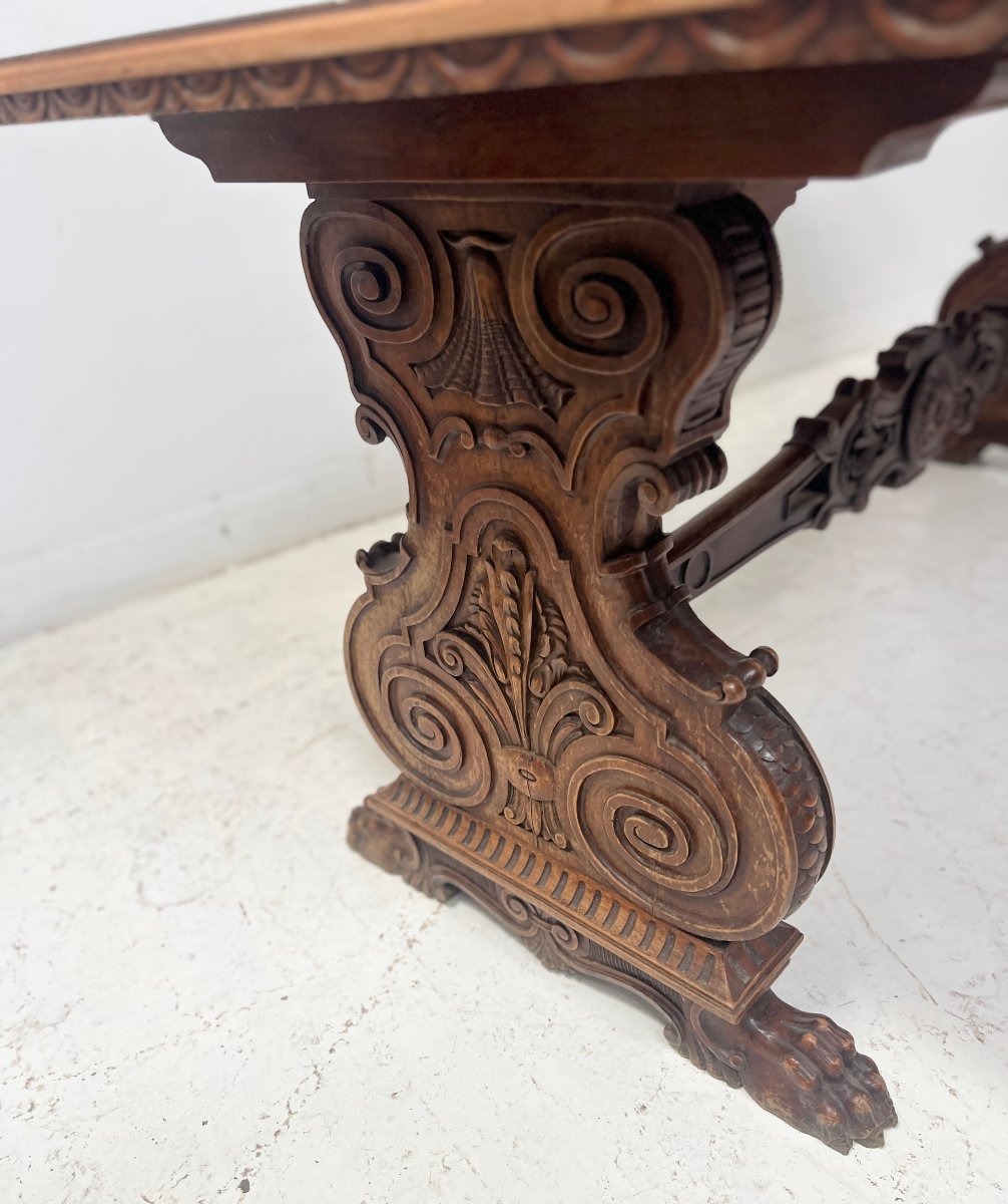 20th-century Renaissance-style Dining Table Made Of Carved Solid Wood-photo-2