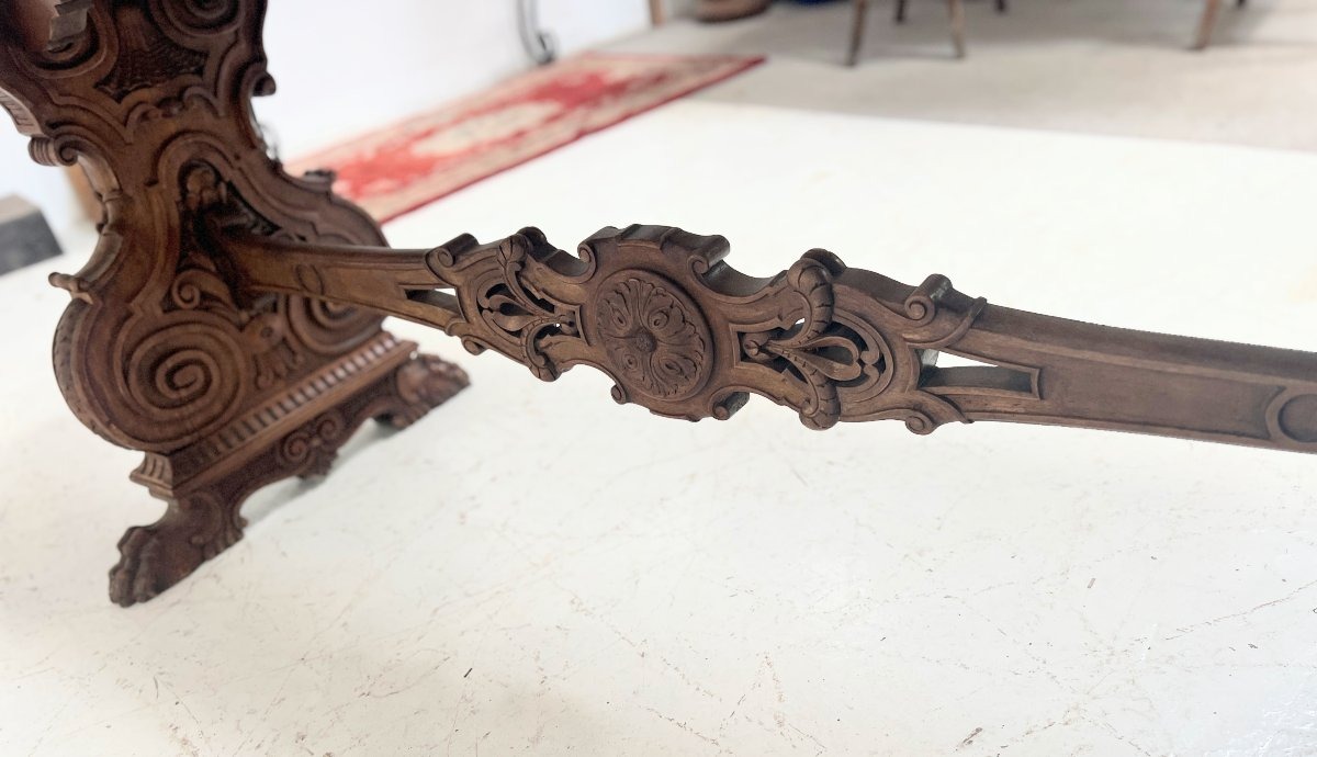 20th-century Renaissance-style Dining Table Made Of Carved Solid Wood-photo-3