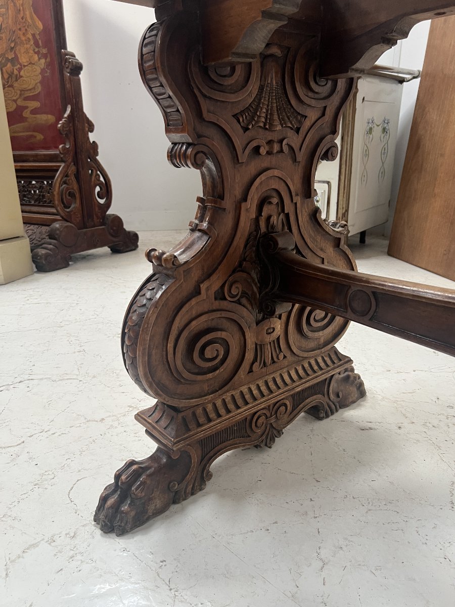 20th-century Renaissance-style Dining Table Made Of Carved Solid Wood-photo-3