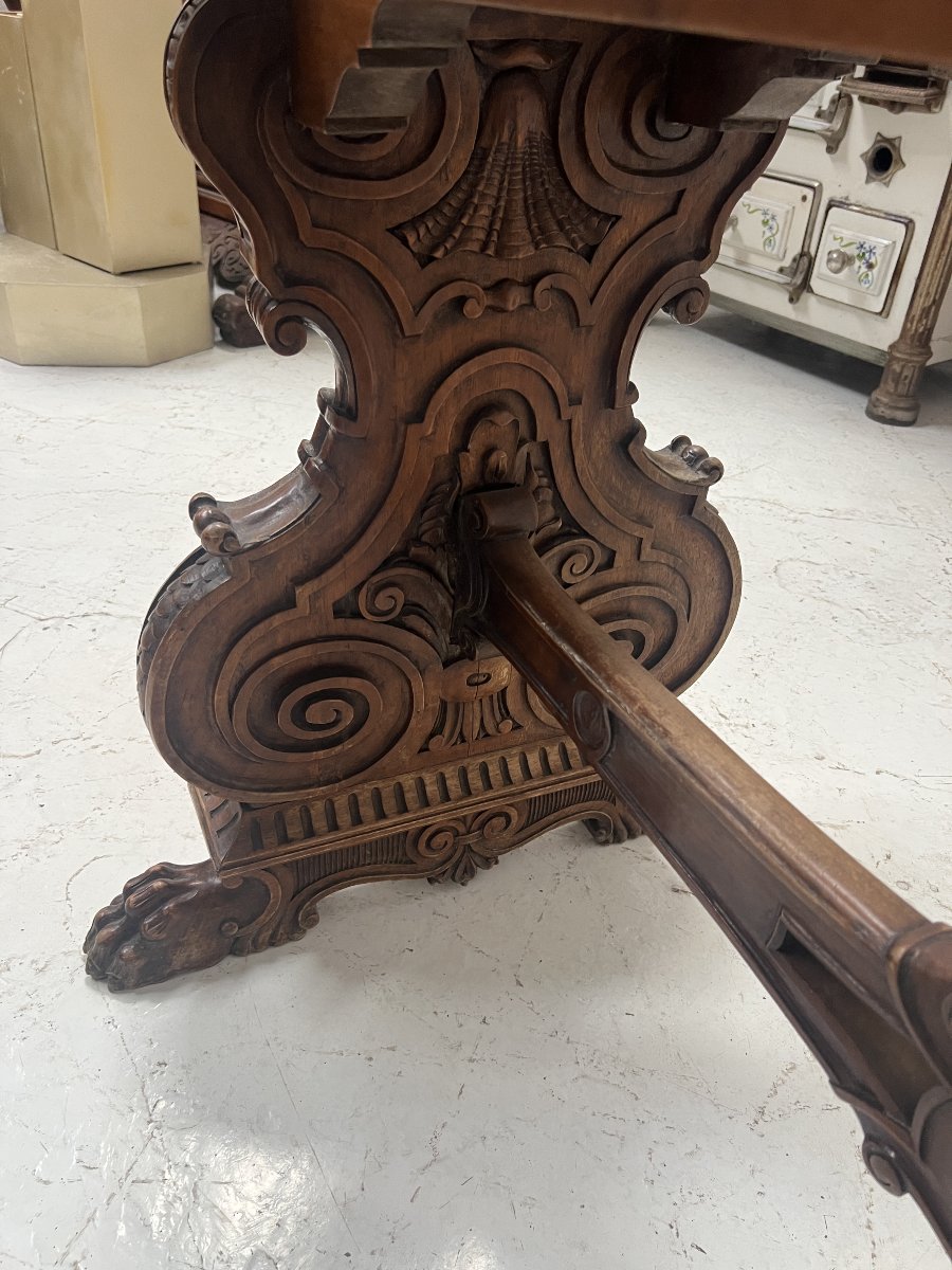 20th-century Renaissance-style Dining Table Made Of Carved Solid Wood-photo-5
