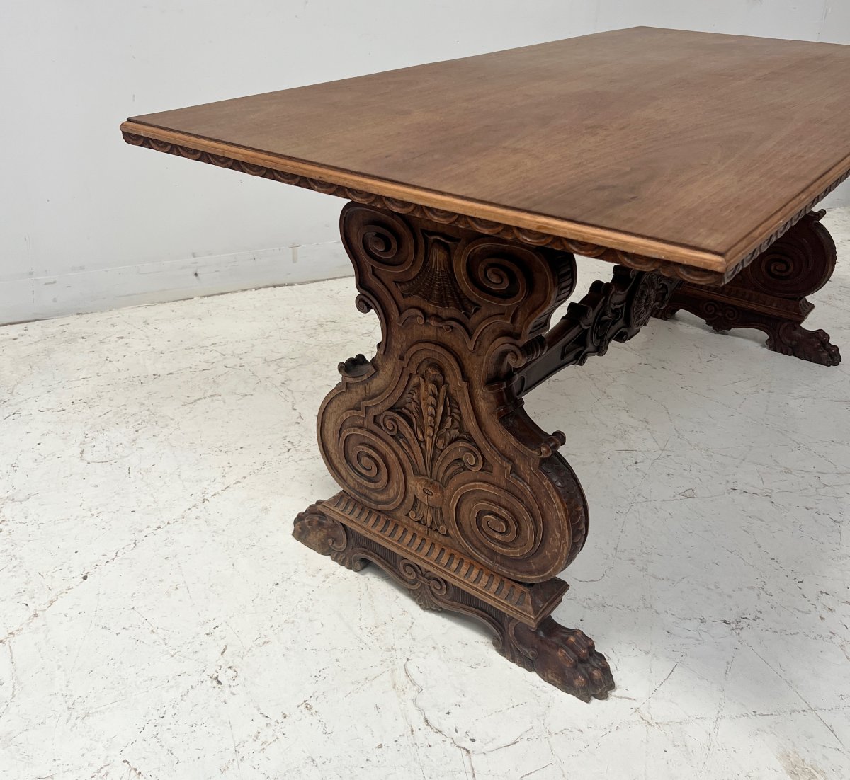 20th-century Renaissance-style Dining Table Made Of Carved Solid Wood-photo-7