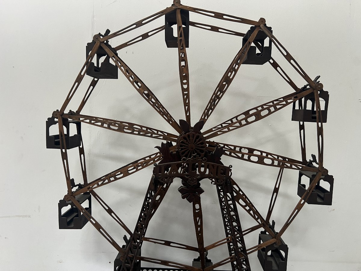 Model Of The Ferris Wheel At A 20th-century Carnival-photo-4