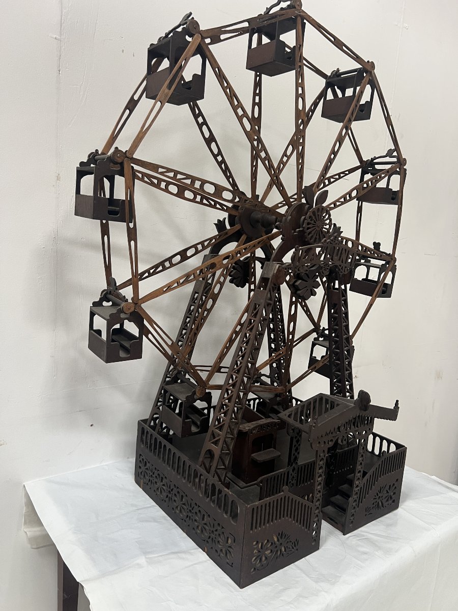 Model Of The Ferris Wheel At A 20th-century Carnival-photo-4