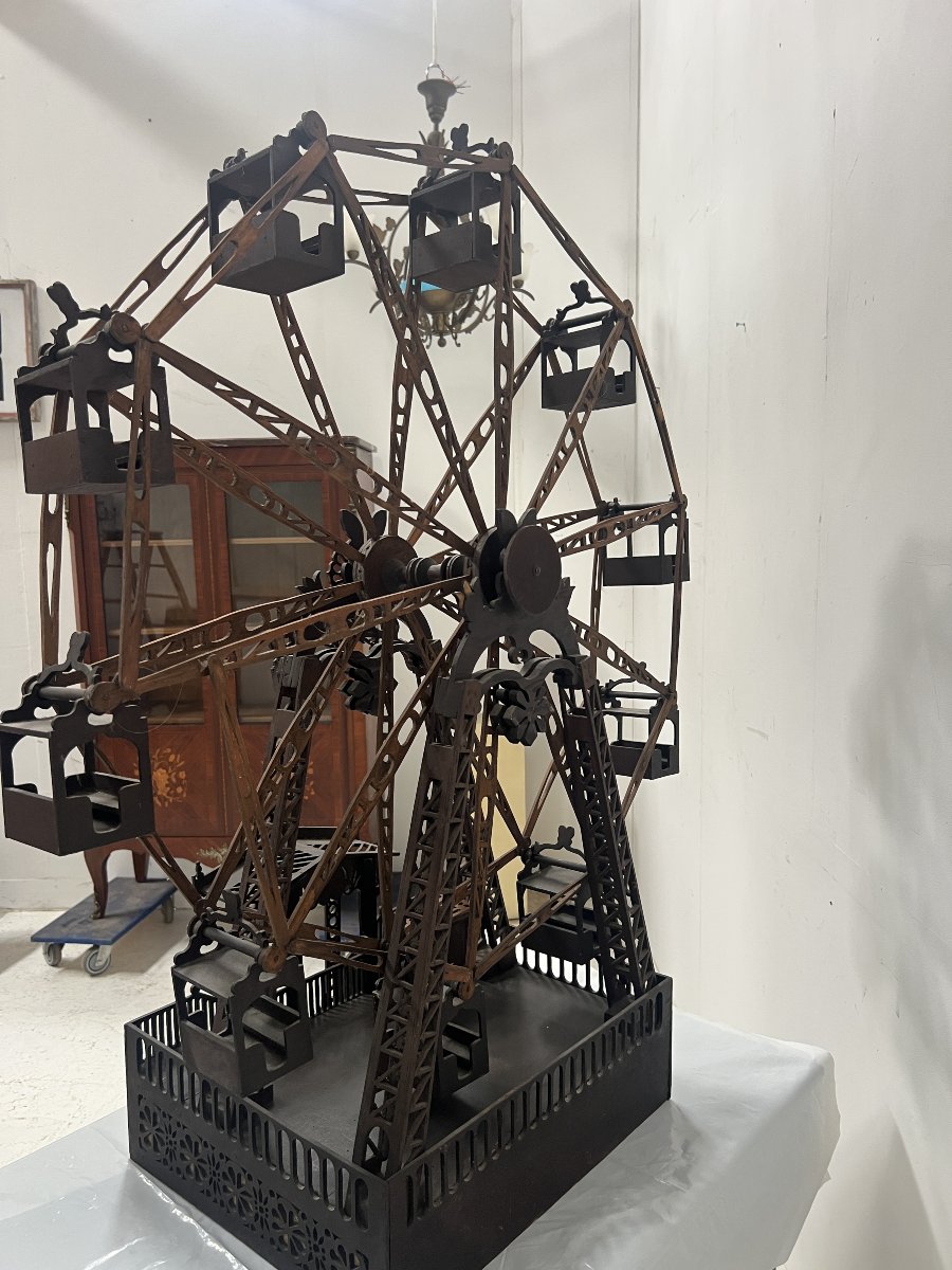Model Of The Ferris Wheel At A 20th-century Carnival-photo-6