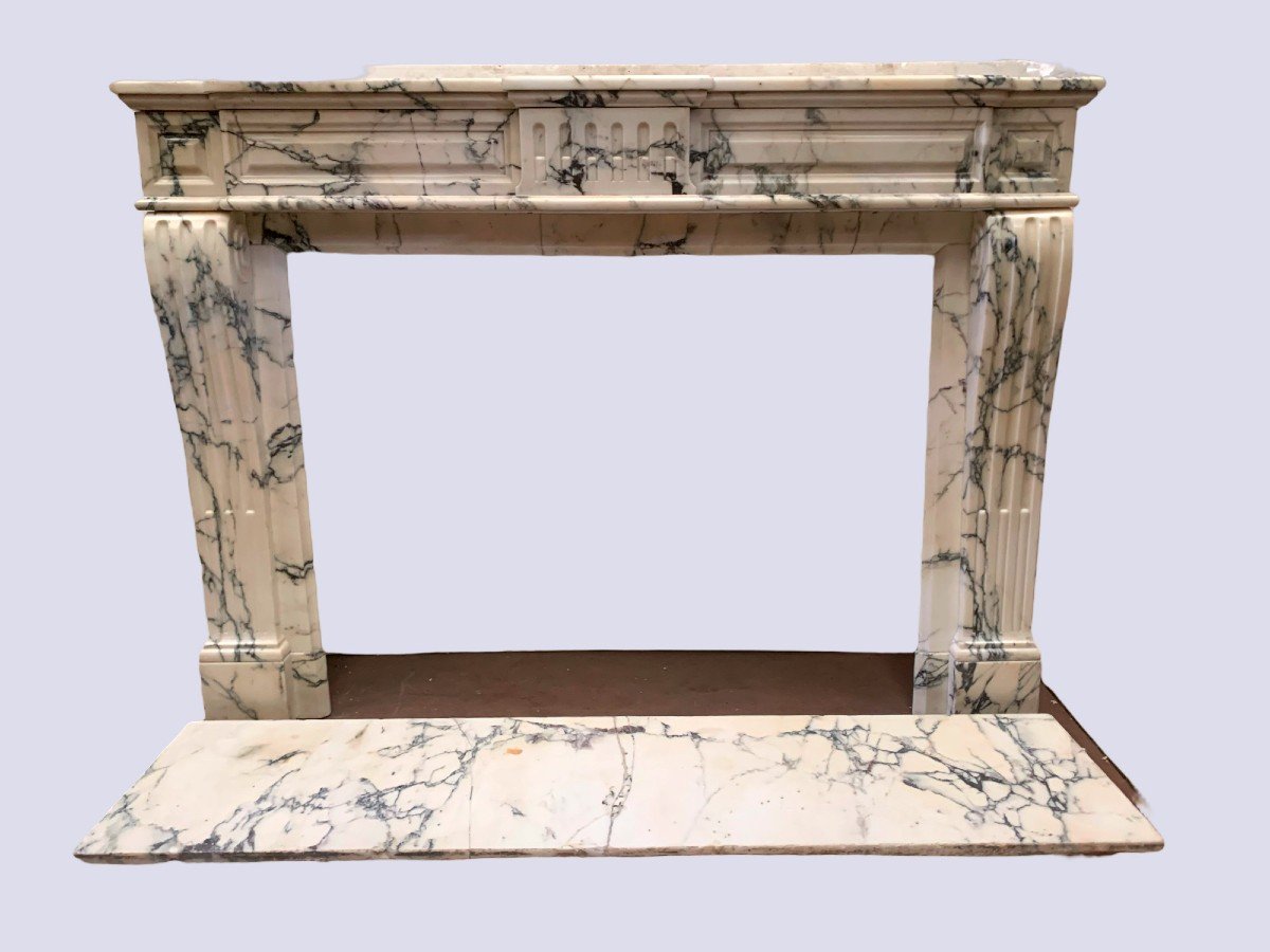 Louis XVI Style Fireplace In Veined White Carrara Marble XIX Century