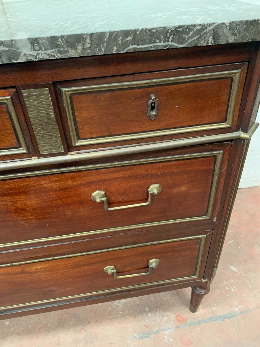 Commode De Style Lois XVI En Acajou Dessus De Marbre Gris Veiné XIX Siècle-photo-5