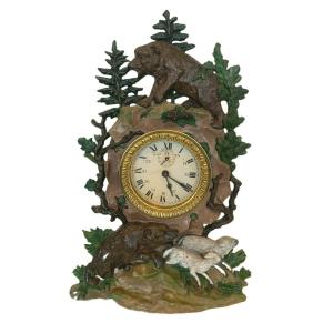 Pendule Foret Noire En Régule Polychrome Décors d'Ours Et De Moutons XX Siècle