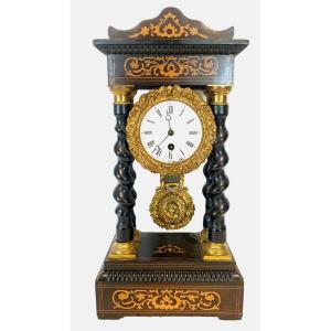 Napoleon III Inlaid Clock With Twisted Columns 19th Century