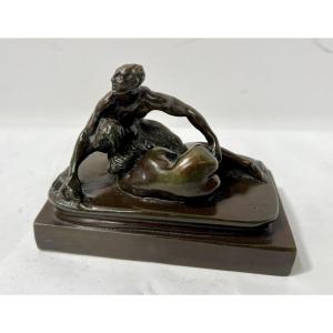 Bronze érotique a patine brune signée "S.M " XIX siècle