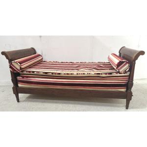 Banquette lit de repos de style Louis XVI en acajou XIX siècle
