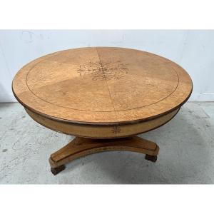Table a manger de style Charles X en placage de bois d'érable XX siècle