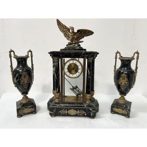 Garniture de cheminée de style Empire en marbre vert de mer XIX siècle