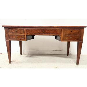 Bureau plat de style Louis XVI en acjou et placage XIX siècle