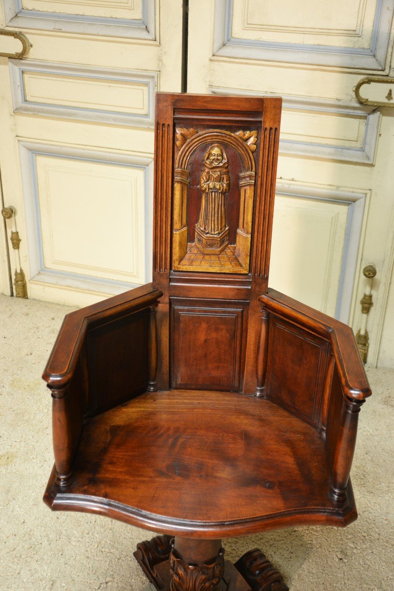 Neo-gothic Style Rotating Office Armchair.-photo-3