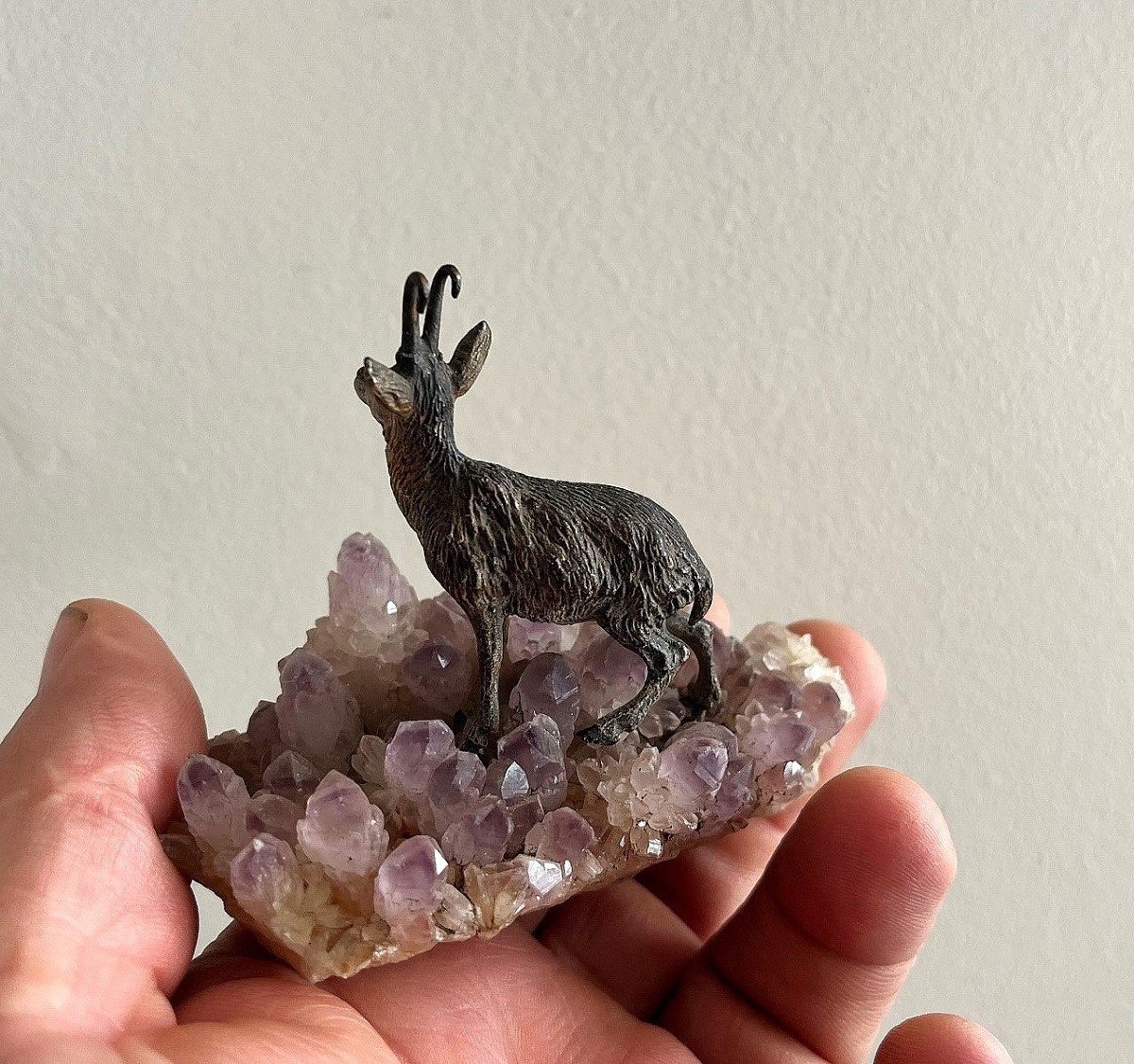 Animal Bronze From Vienna On Amethyst Base-photo-3