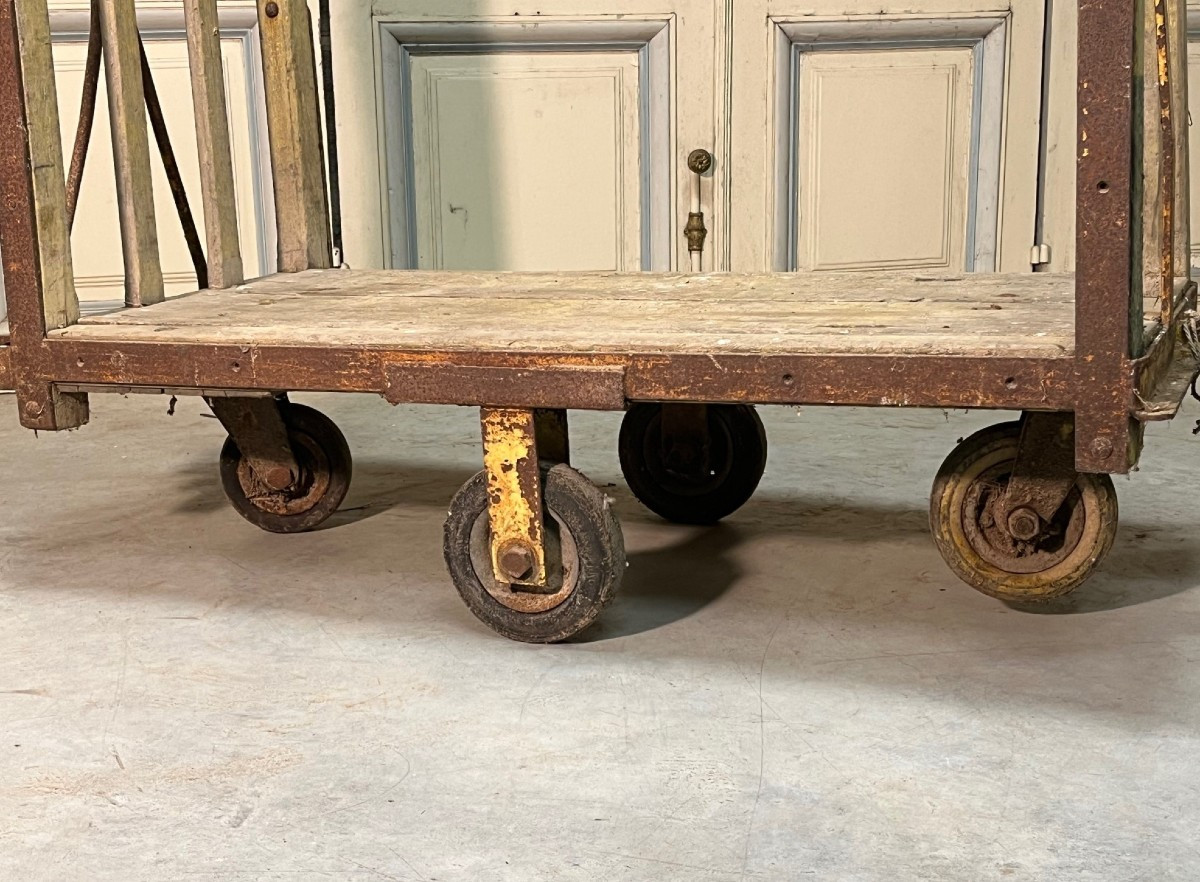Station Trolley-photo-2