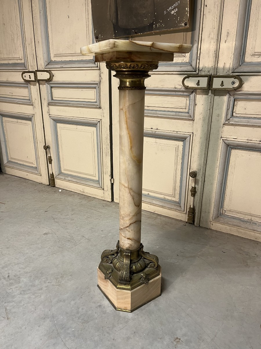 Onyx Column From The Niii Period