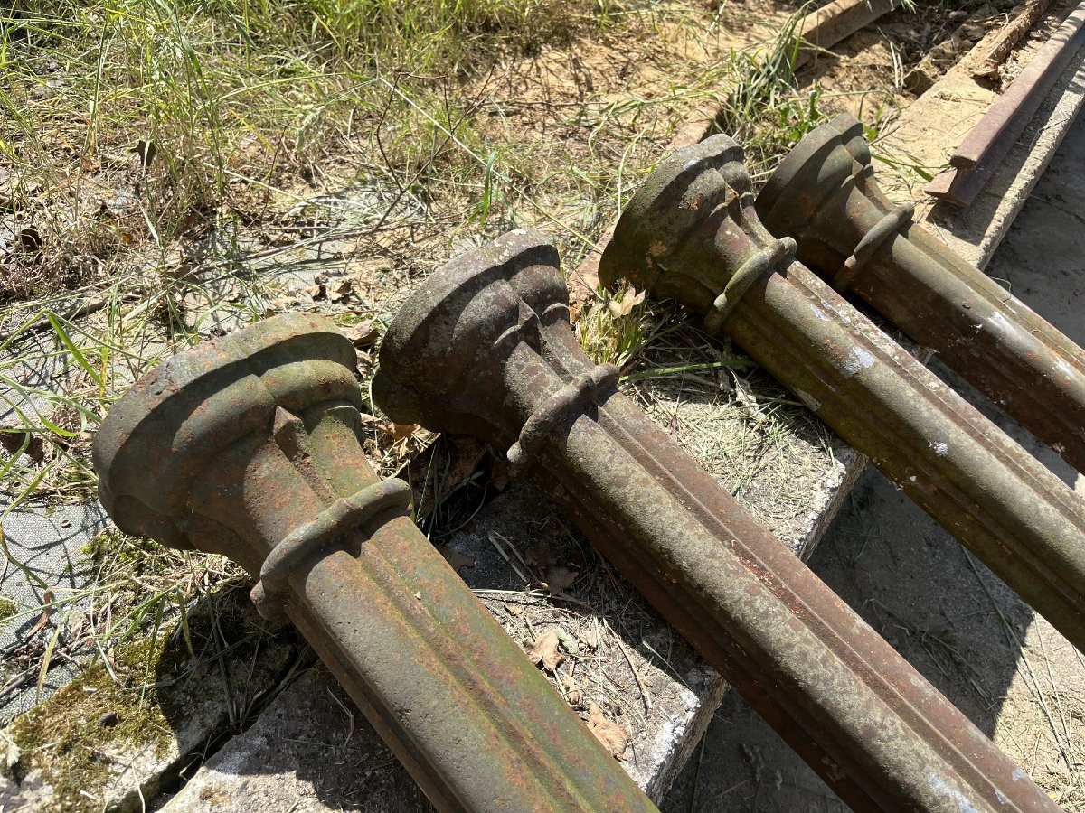 Suite Of Four Cast-iron Posts From The 1930s-photo-3