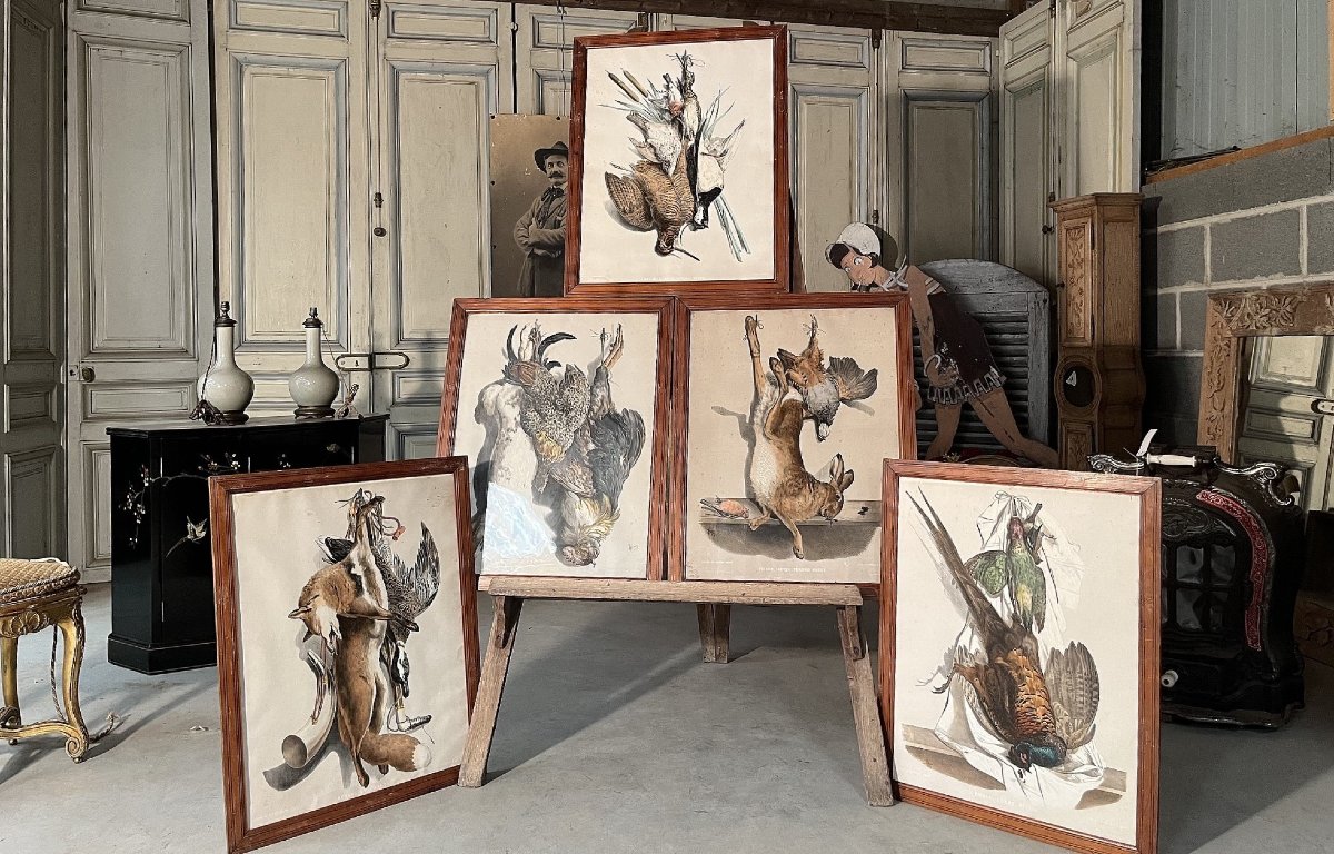 Suite de cinq lithographies à décor de trophés de chasse, fin XIXe siècle