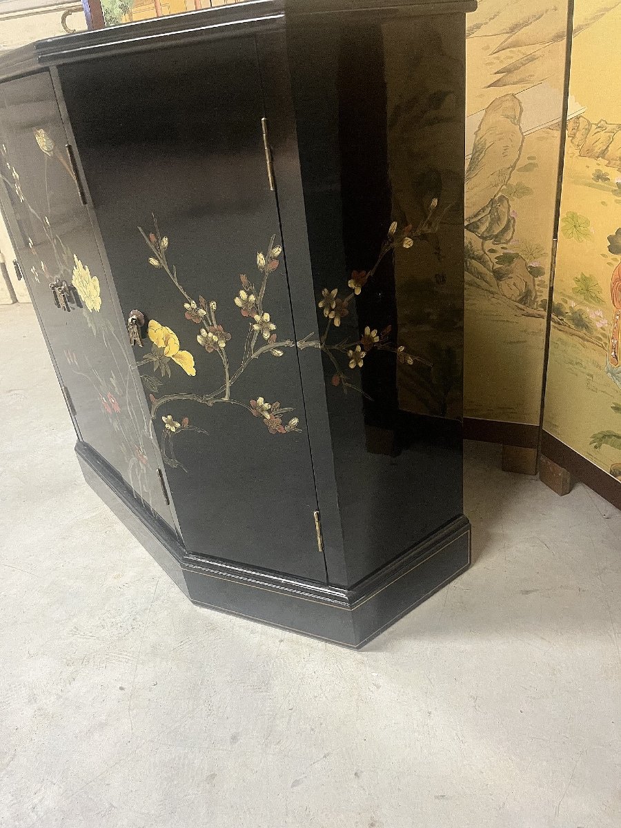 Petit buffet en bois laqué et peint, époque XXe siècle-photo-4