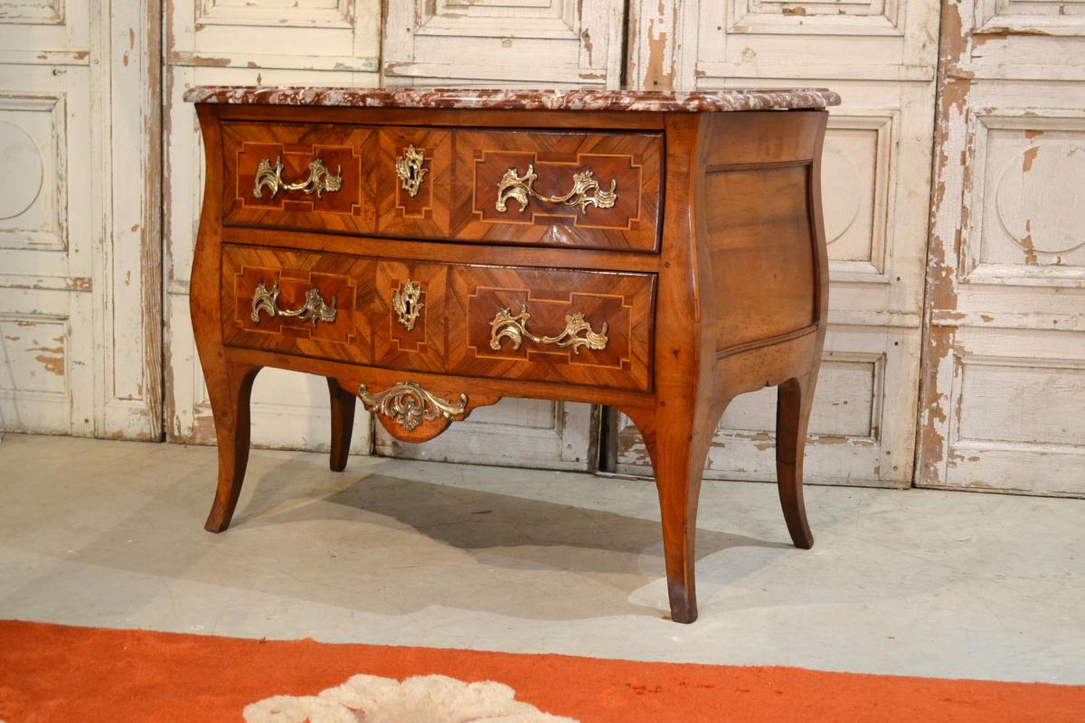 Commode Sauteuse En Marqueterie Époque XVIIIème