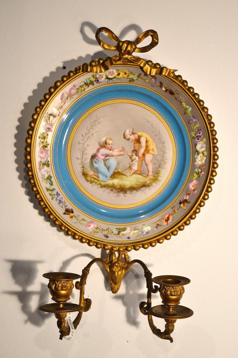 Paire d'Appliques En Porcelaine De Sèvres, époque 19e Siècle