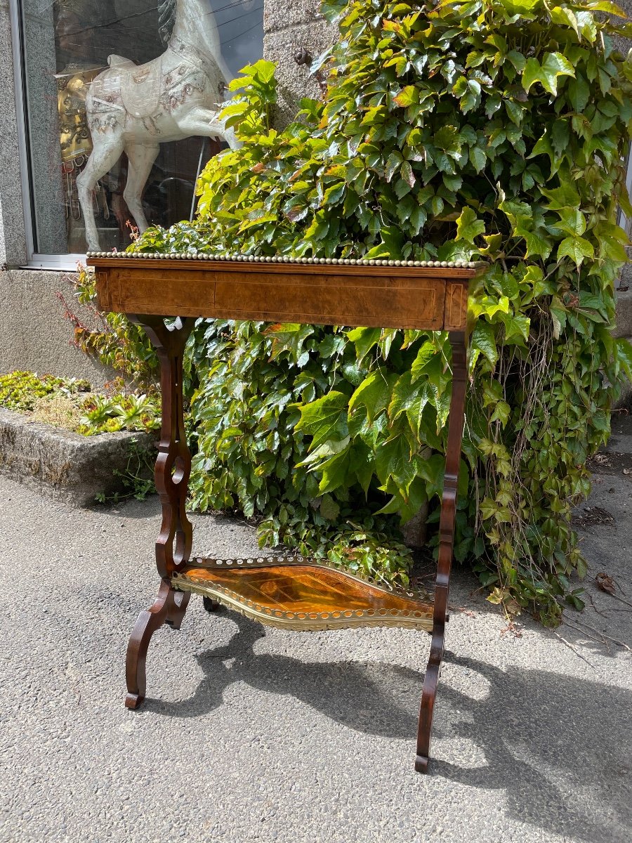 Small Walnut Side Table, 19th Century England-photo-5