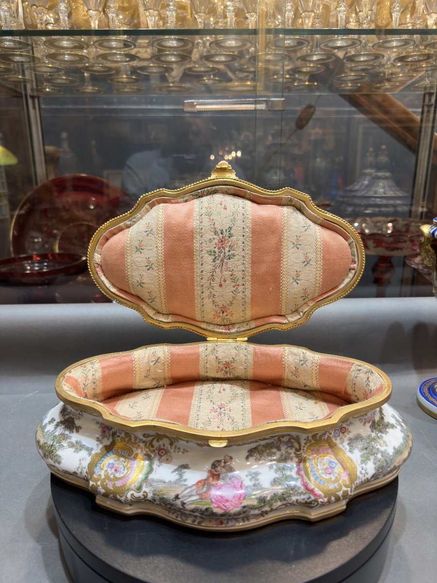Boite, Coffret En Porcelaine De Sèvres, Scène Galante, Signée-photo-4
