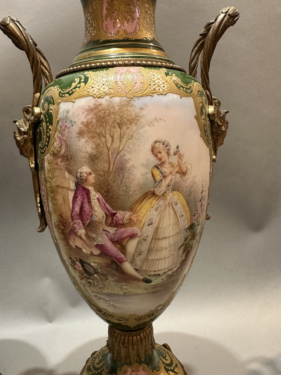 Paire De Vases, en porcelaine de Sèvres 60 cm-photo-1