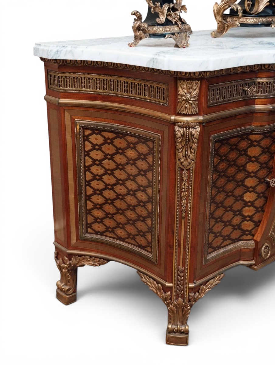  Chest Of Drawers With A Central Recess-photo-5