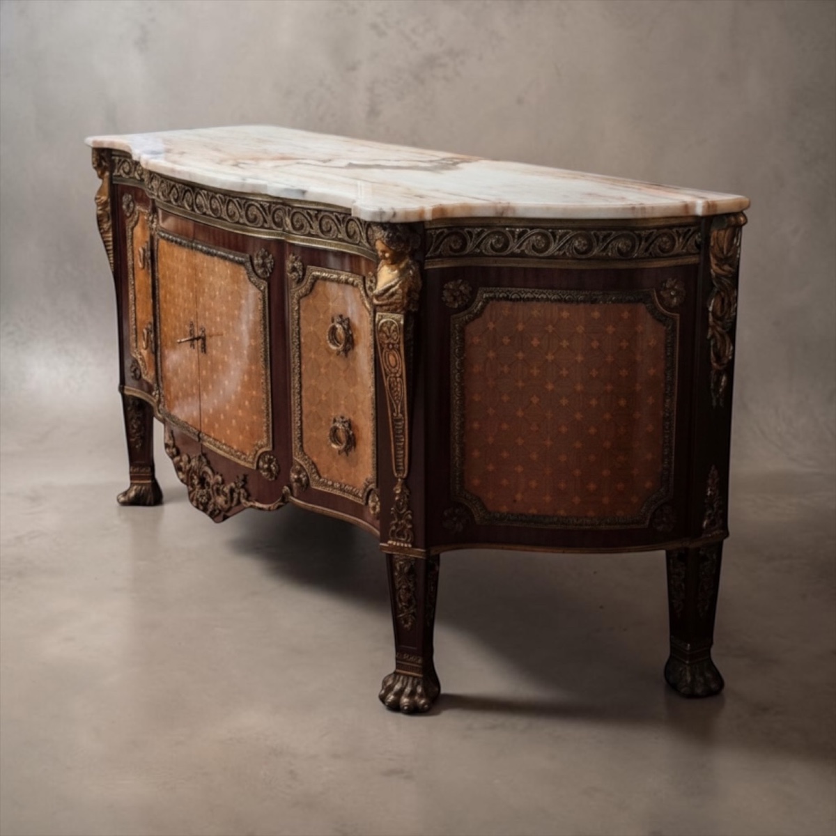 Chest Of Drawers With An Ornate Design-photo-4