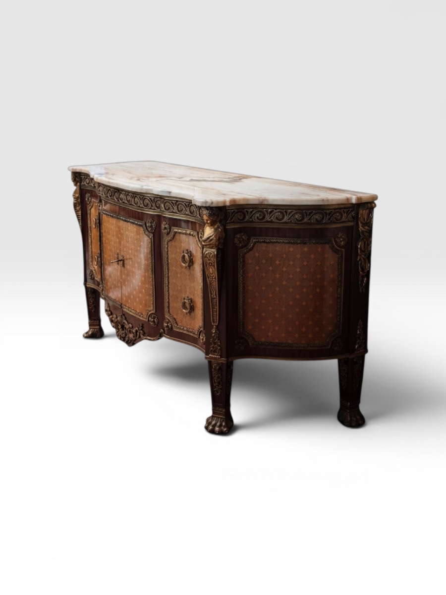 Chest Of Drawers With An Ornate Design-photo-5