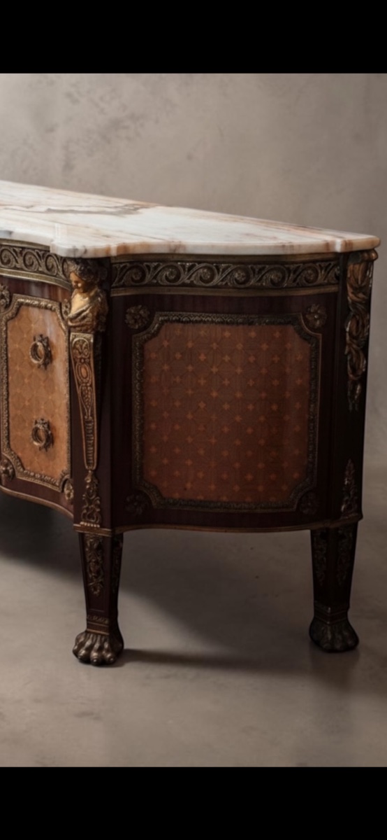 Chest Of Drawers With An Ornate Design-photo-4
