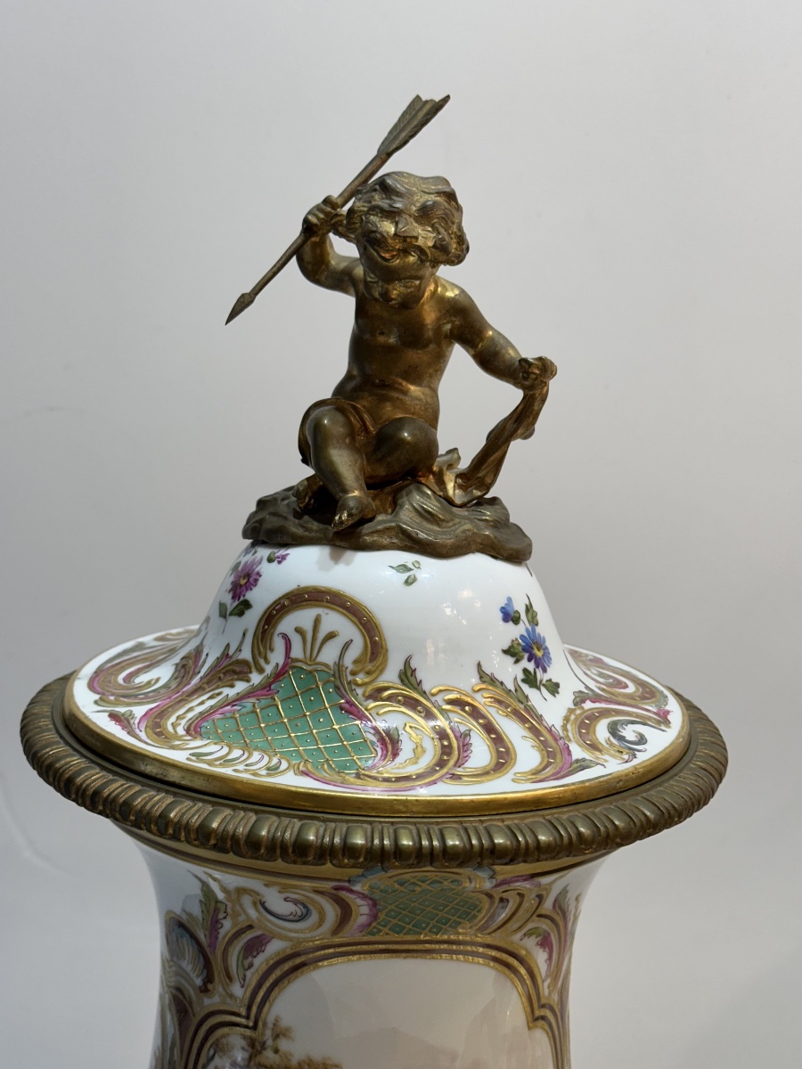  paire de vases couverts en porcelaine de Meissen, XIXᵉ siècle-photo-2