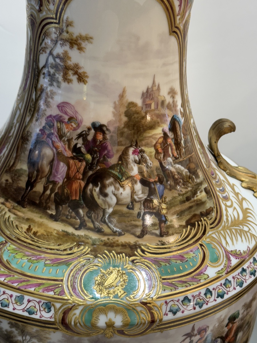  paire de vases couverts en porcelaine de Meissen, XIXᵉ siècle-photo-3
