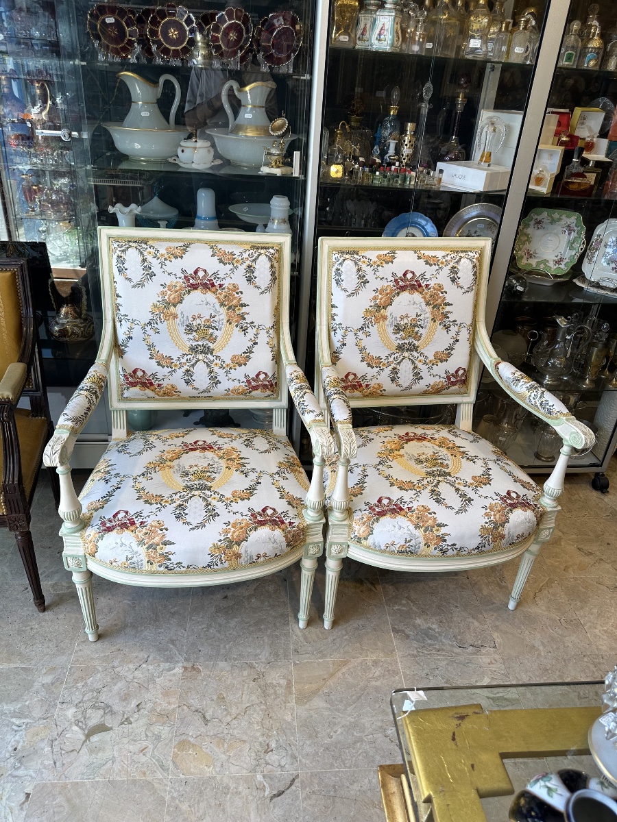 Paire de fauteuils de style Louis XVI en bois laqué – XIXe siècle-photo-1