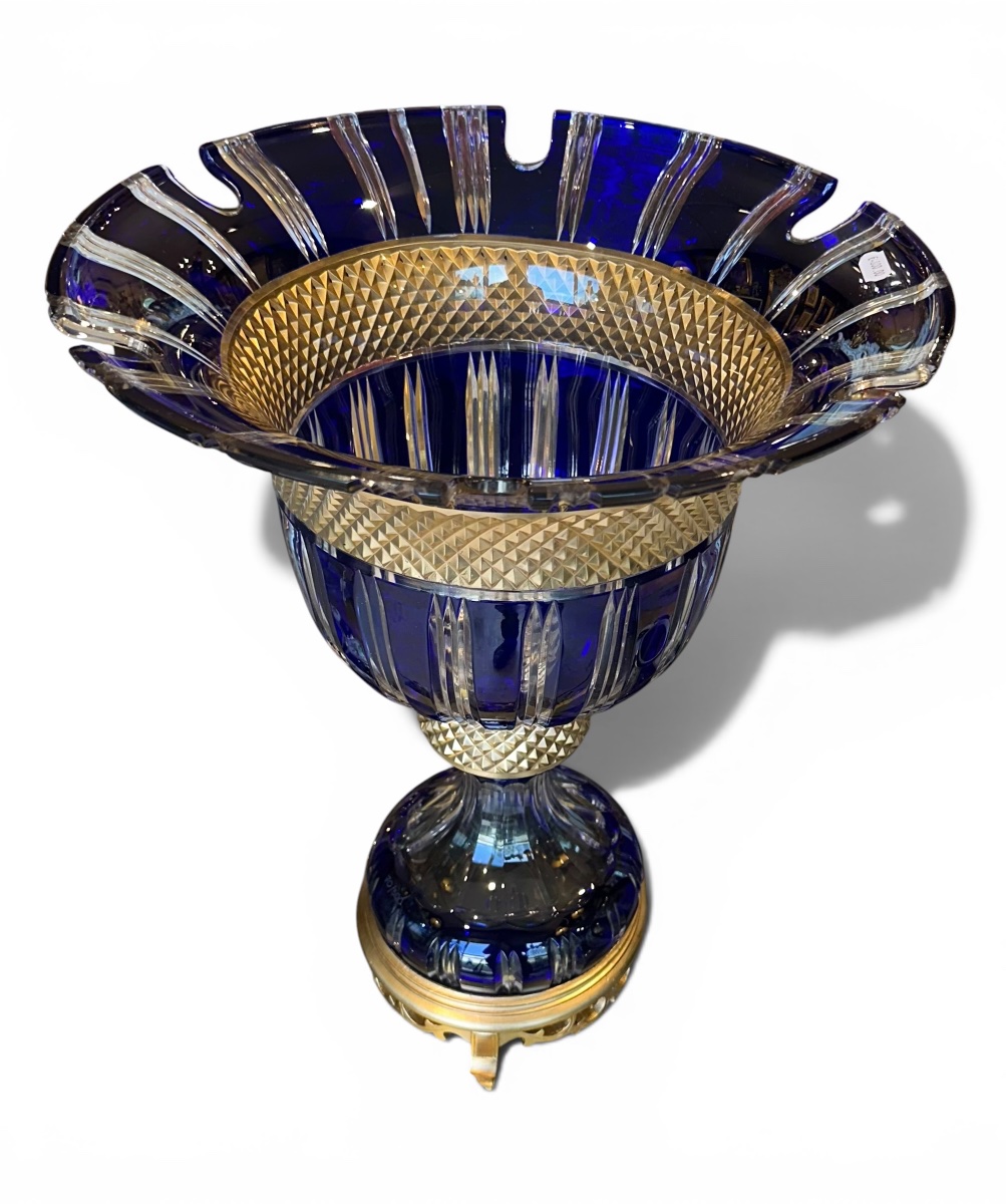 Coupe de centre de table en cristal bleu taillé  doré – XXᵉ siècle-photo-2