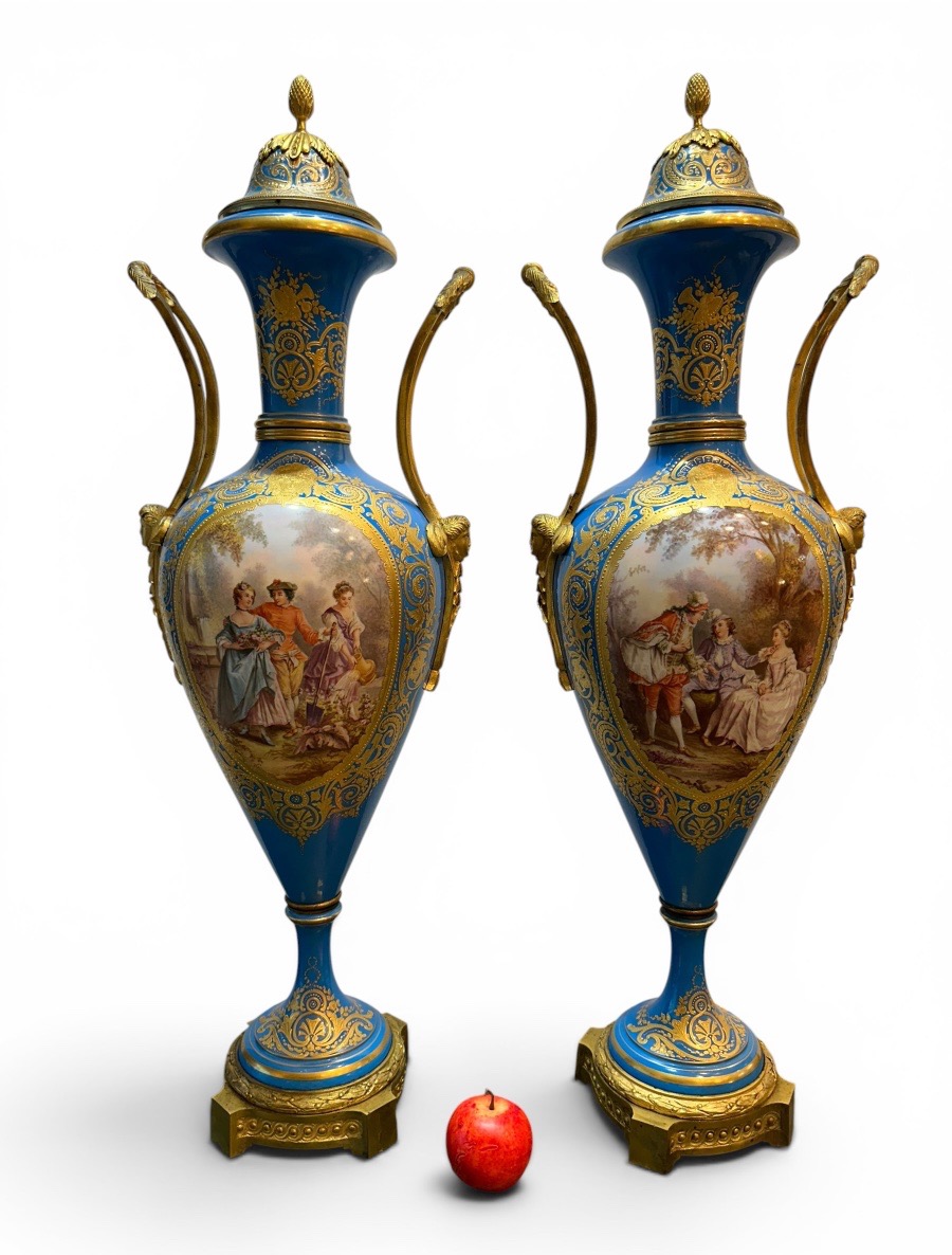 Pair Of Large Lidded Vases Made Of Sèvres Porcelain-photo-2