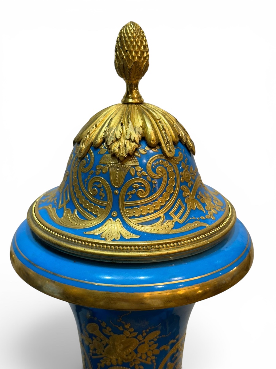 Pair Of Large Lidded Vases Made Of Sèvres Porcelain-photo-3