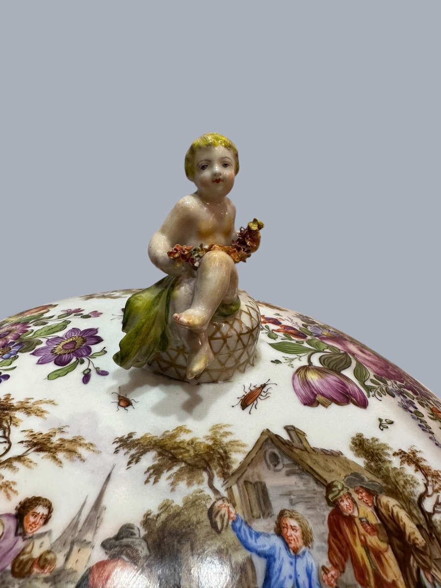 Saxon Porcelain Table Centerpiece -photo-4