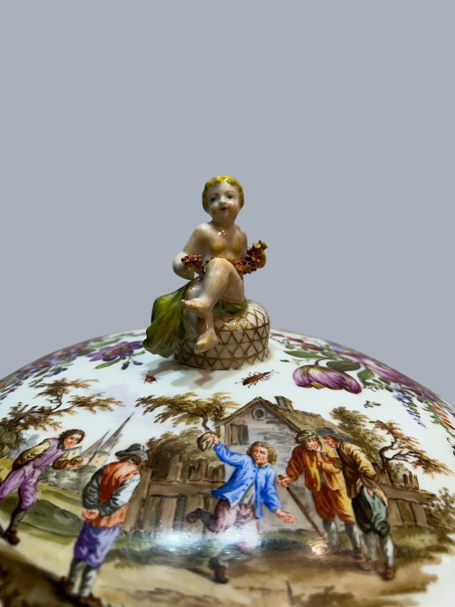 Saxon Porcelain Table Centerpiece -photo-8