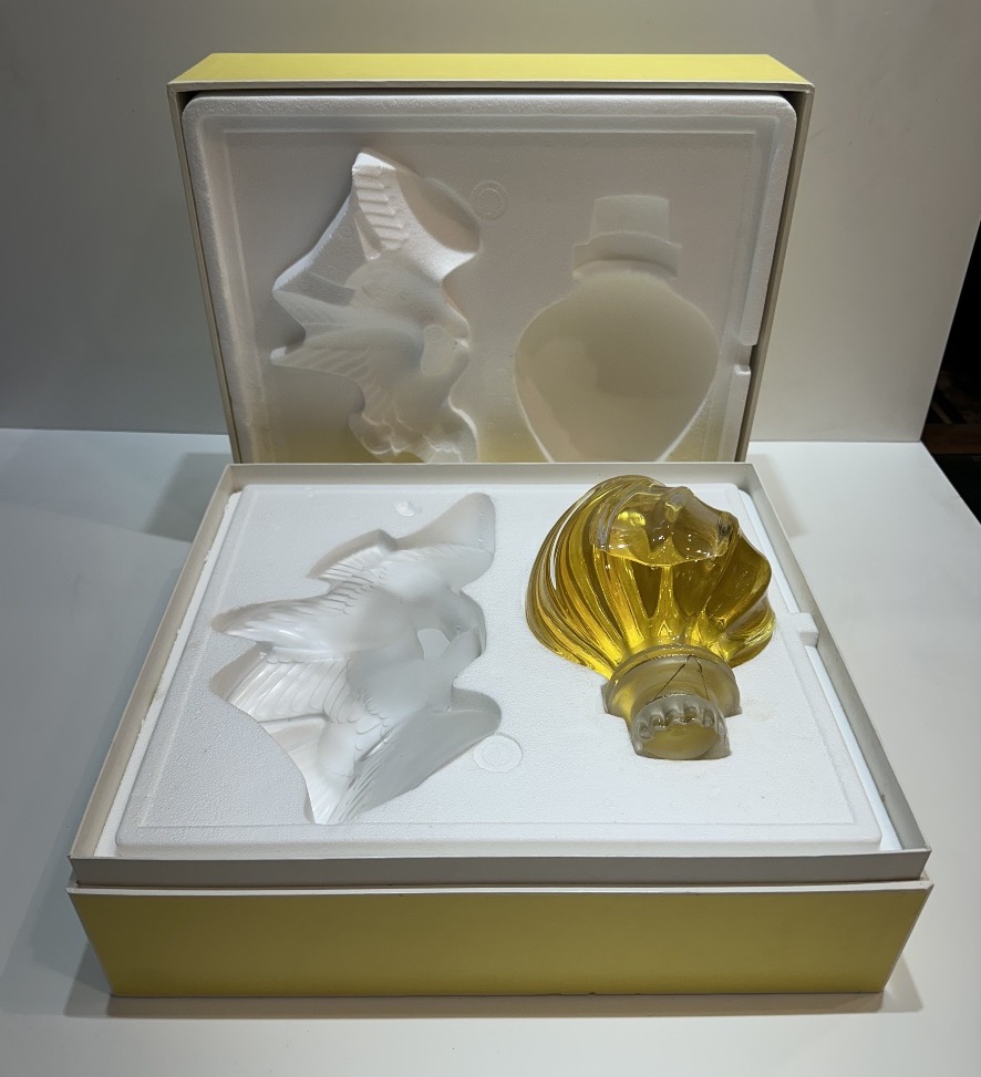 Coffret à parfum “Les Colombes” – Nina Ricci par Lalique