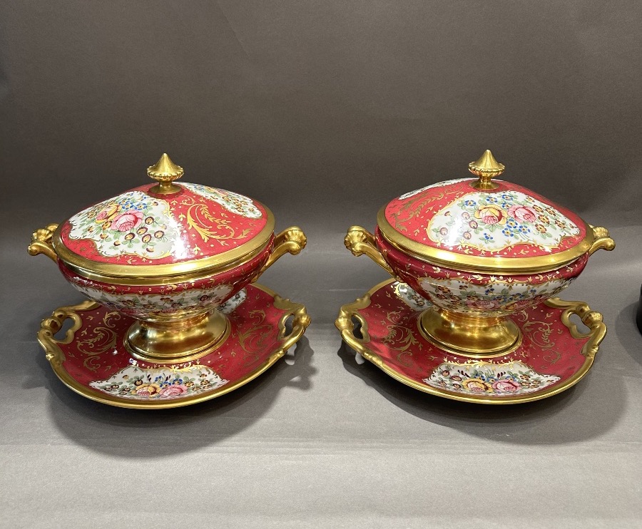 Pair Of Lidded Soup Tureens Made Of Limoges Porcelain By P. Pastaud – Hand-painted Design-photo-2